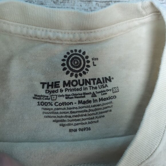 The Mountain Tribal Native American Wolf Tie Dye T Shirt Size Large - Picture 3 of 6